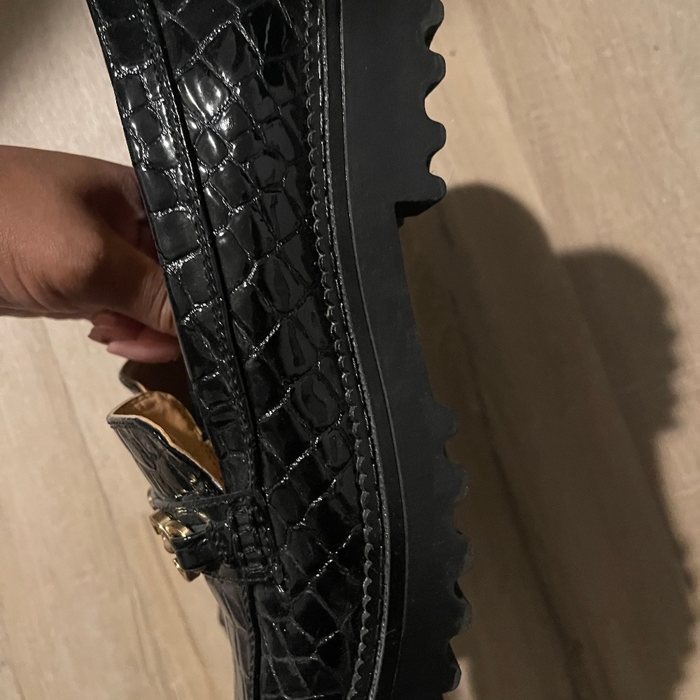 Women’s shoes
